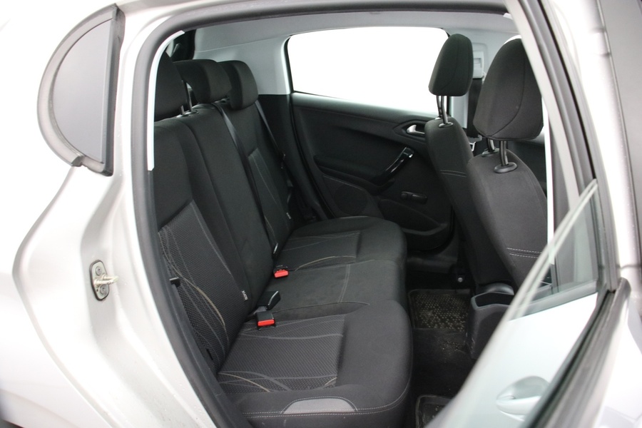 Peugeot 208 vaihtoauto