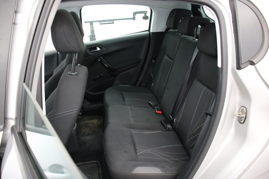 Peugeot 208 vaihtoauto