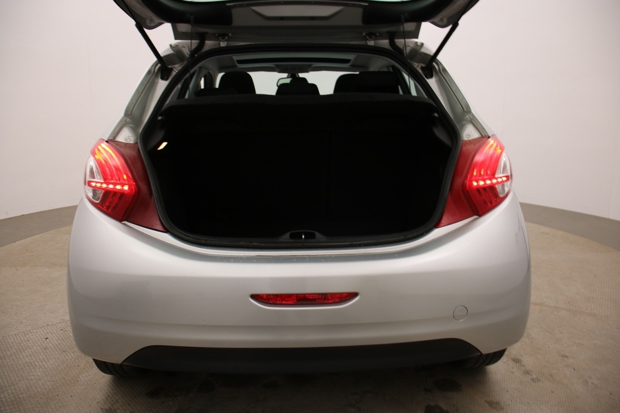 Peugeot 208 vaihtoauto