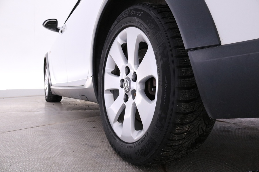 Opel Insignia vaihtoauto