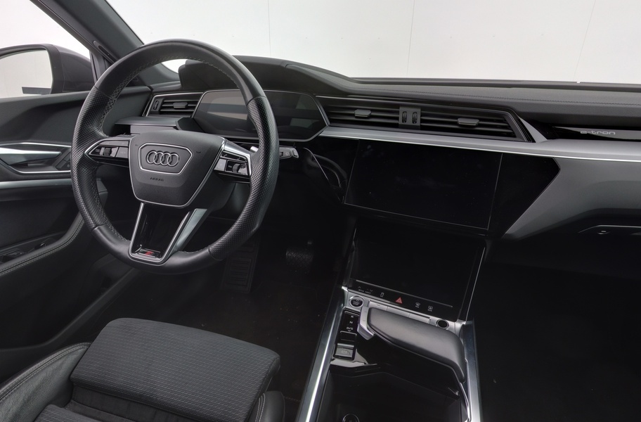 Audi e-tron vaihtoauto