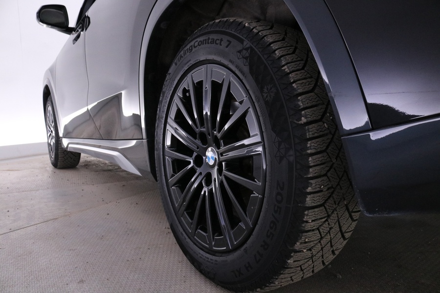BMW iX1 vaihtoauto