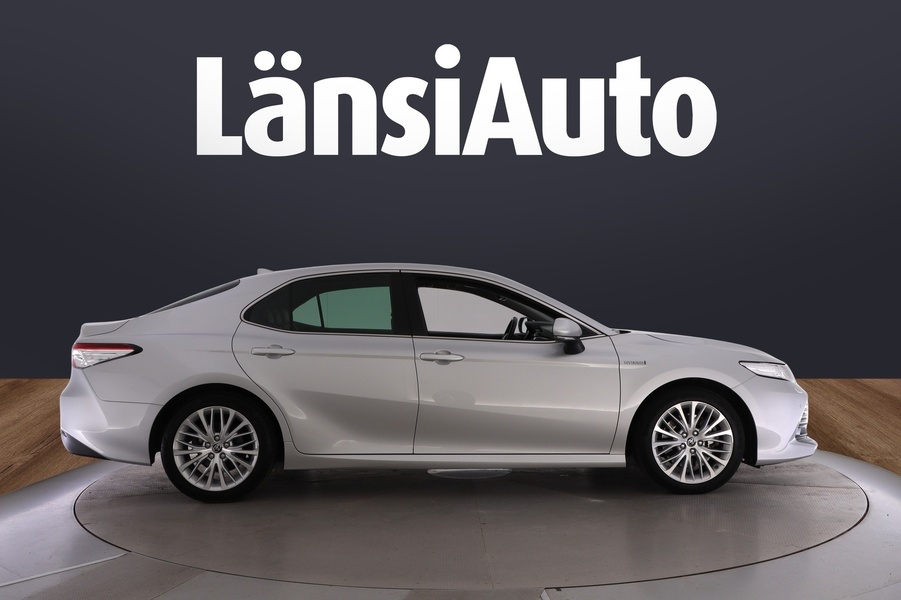 Toyota Camry vaihtoauto