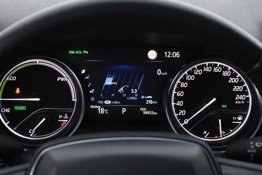 Toyota Camry vaihtoauto