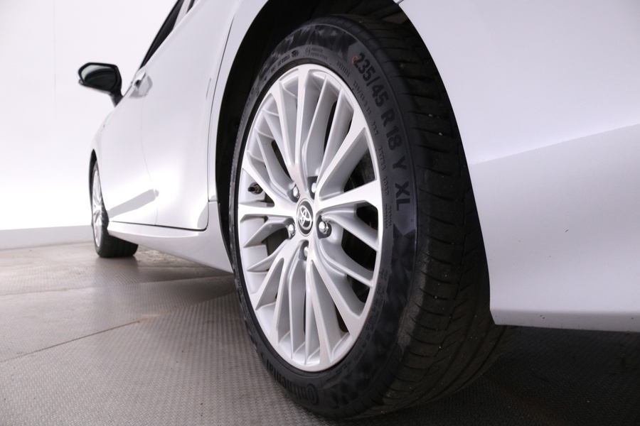 Toyota Camry vaihtoauto