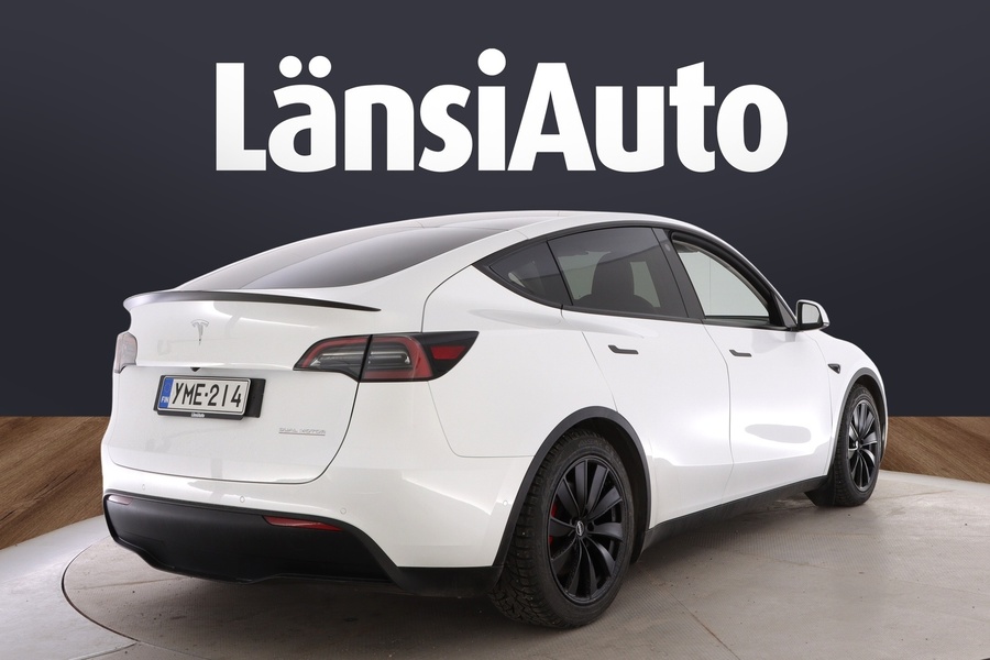 Tesla Model Y vaihtoauto