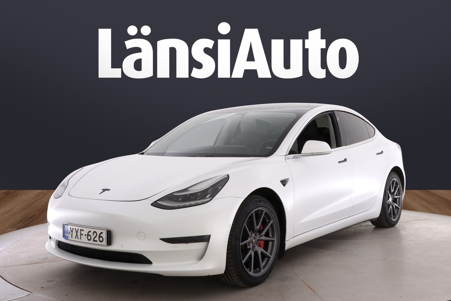 Tesla Model 3 vaihtoauto