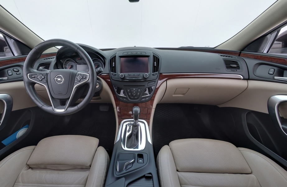 Opel Insignia vaihtoauto