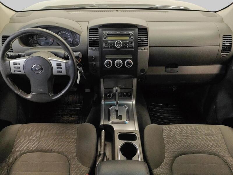 Nissan Navara vaihtoauto