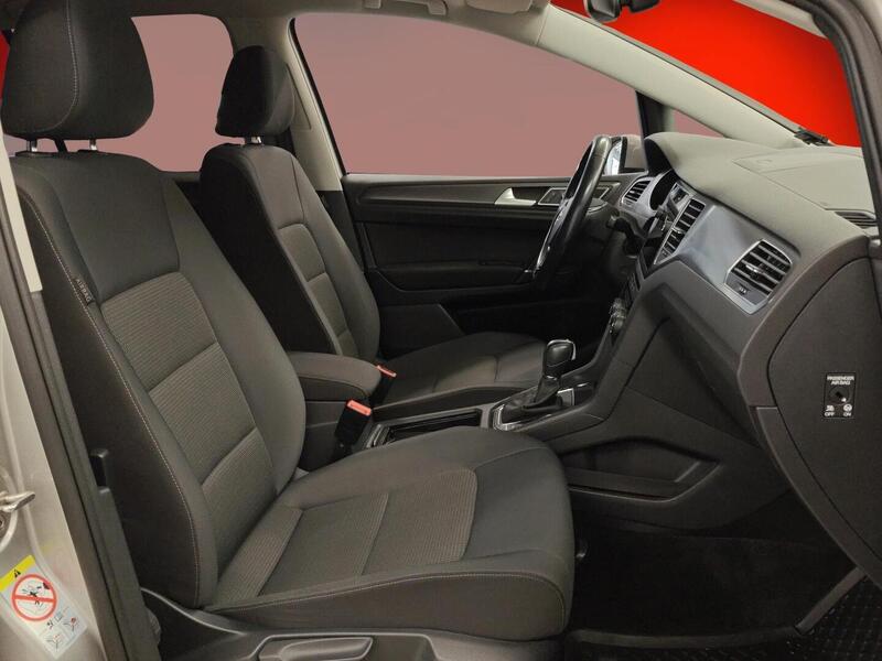 Volkswagen Golf Sportsvan vaihtoauto