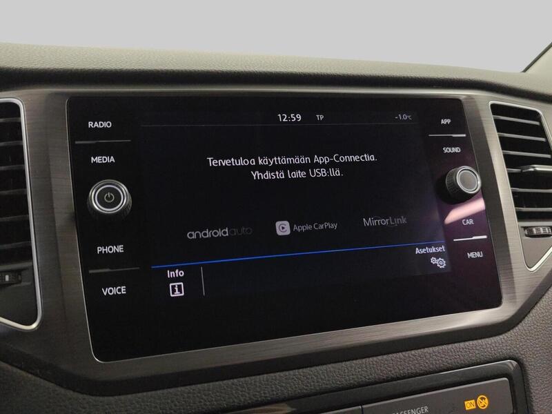 Volkswagen Golf Sportsvan vaihtoauto