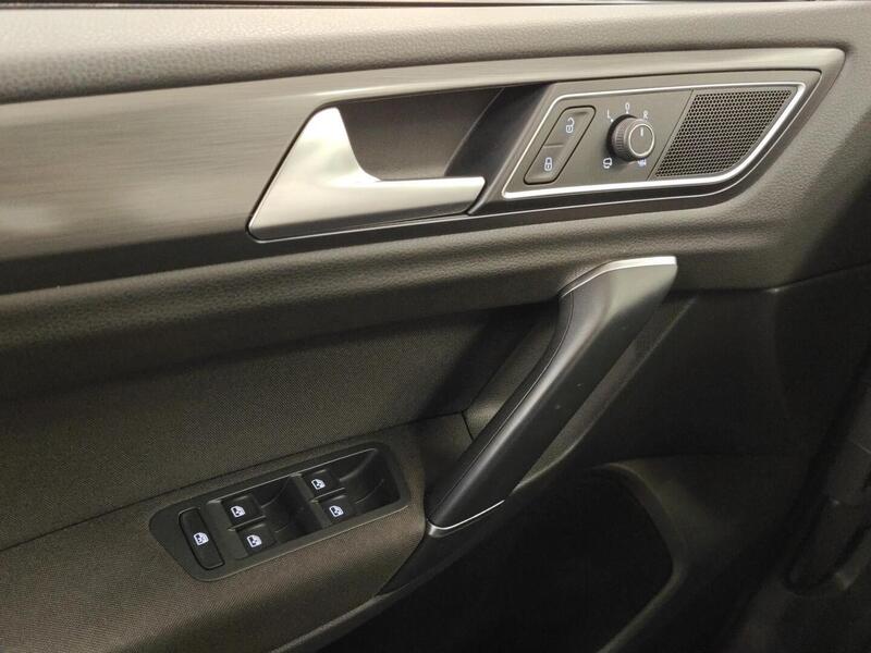 Volkswagen Golf Sportsvan vaihtoauto