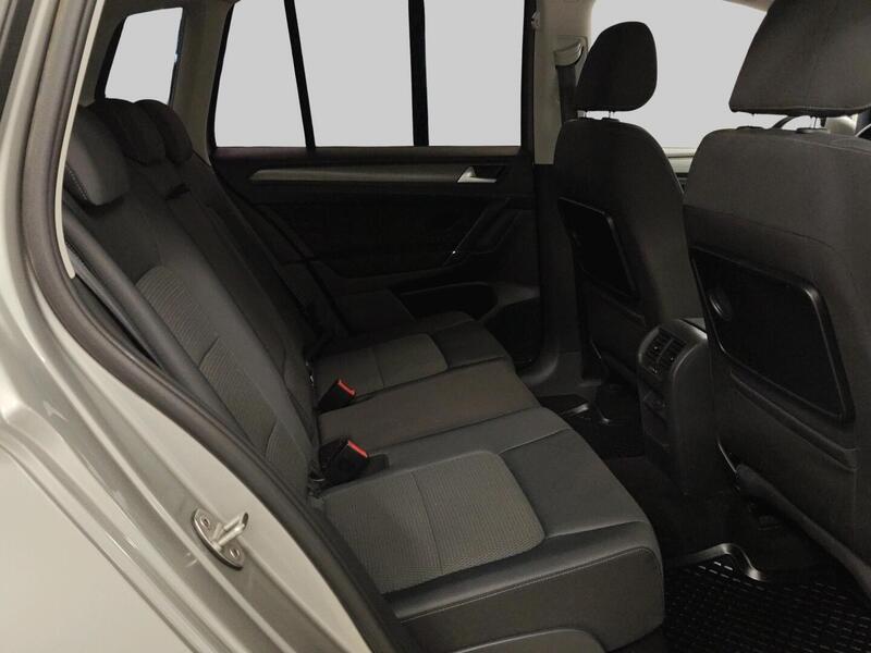 Volkswagen Golf Sportsvan vaihtoauto