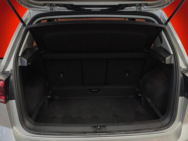 Volkswagen Golf Sportsvan vaihtoauto