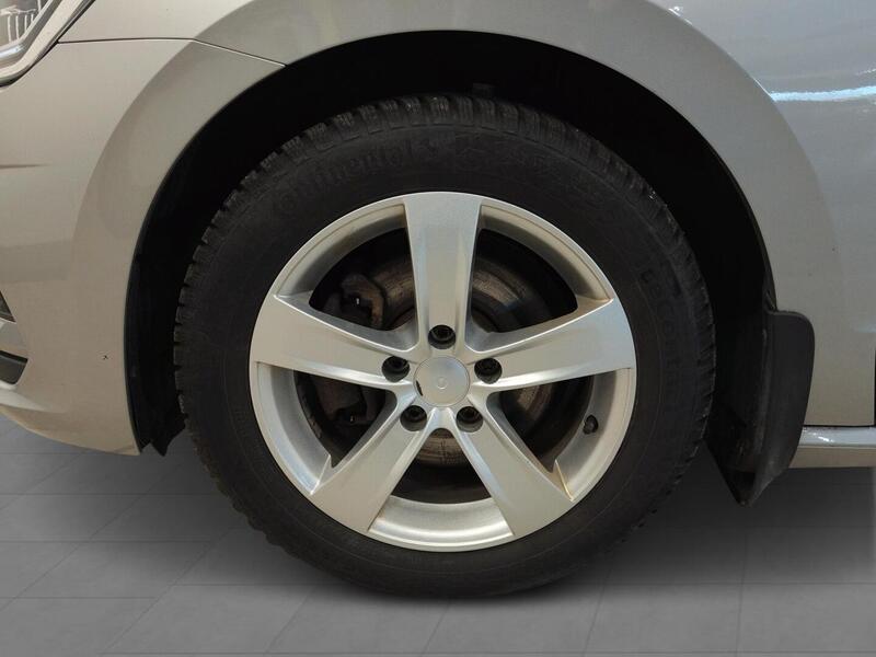 Volkswagen Golf Sportsvan vaihtoauto