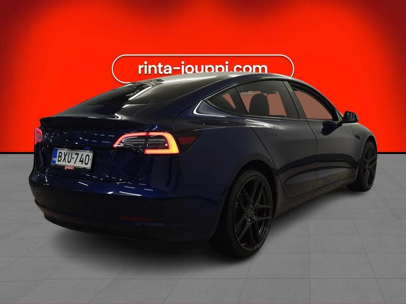 Tesla Model 3 vaihtoauto