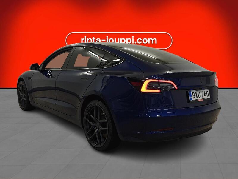 Tesla Model 3 vaihtoauto