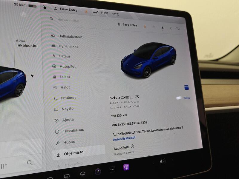 Tesla Model 3 vaihtoauto