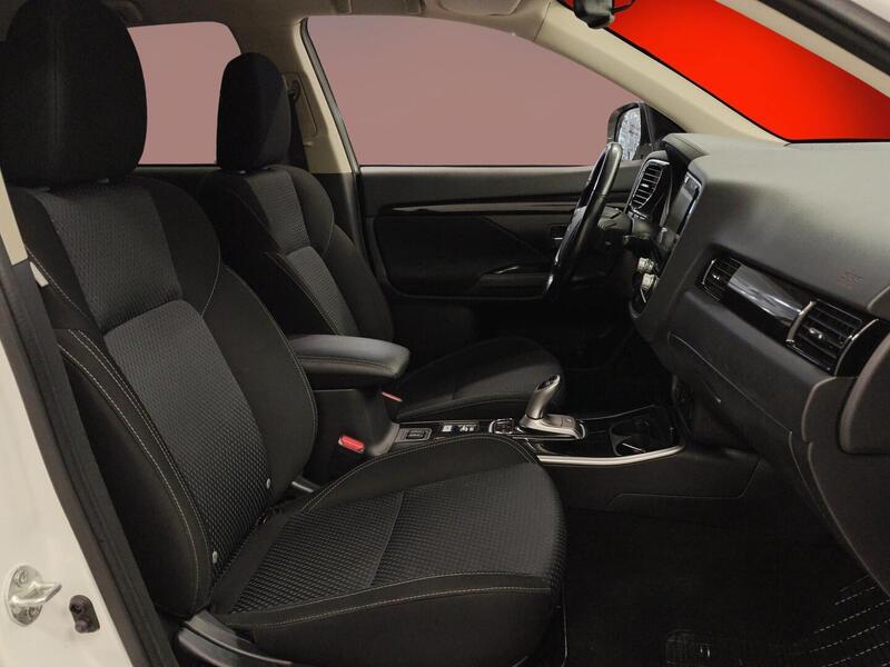 Mitsubishi Outlander PHEV vaihtoauto