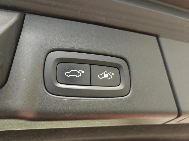 Volvo V90 Cross Country vaihtoauto