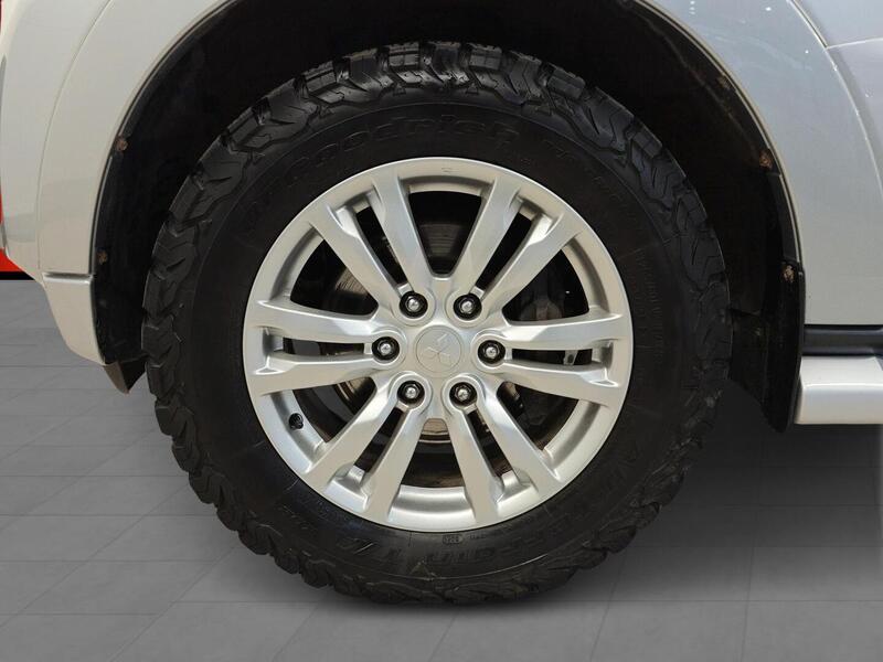 Mitsubishi Pajero vaihtoauto