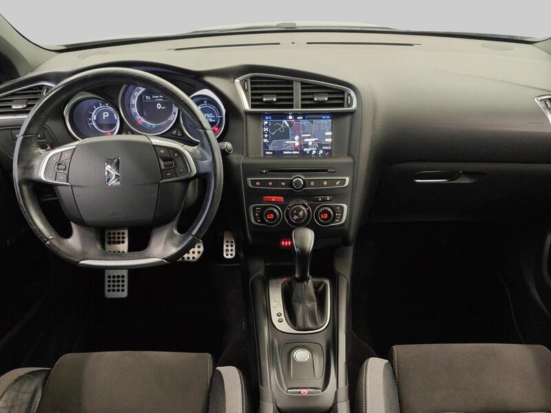 DS 4 vaihtoauto