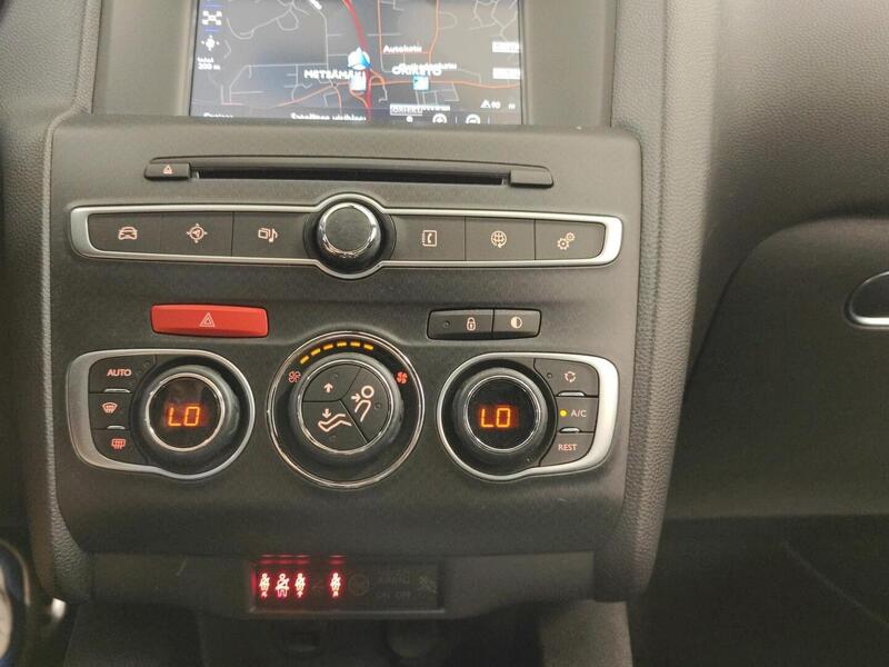 DS 4 vaihtoauto