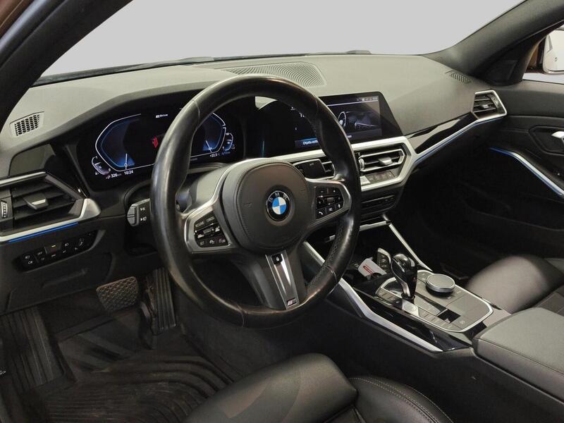 BMW 330 vaihtoauto