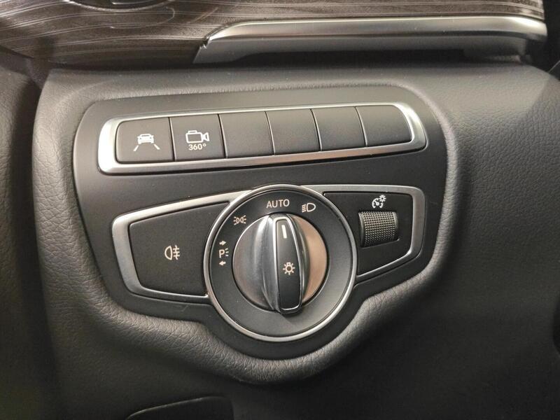 Mercedes-Benz EQV vaihtoauto