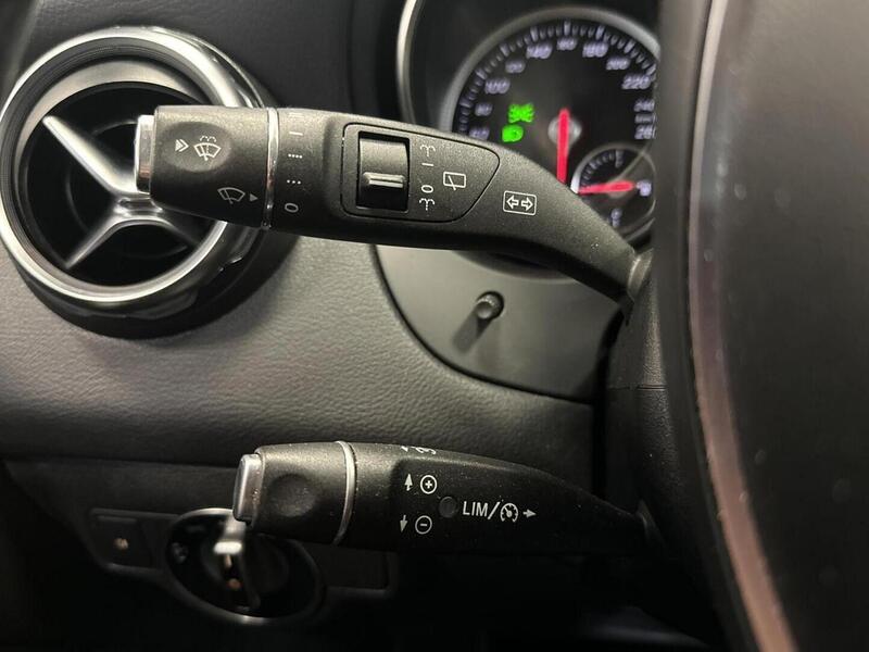 Mercedes-Benz GLA vaihtoauto