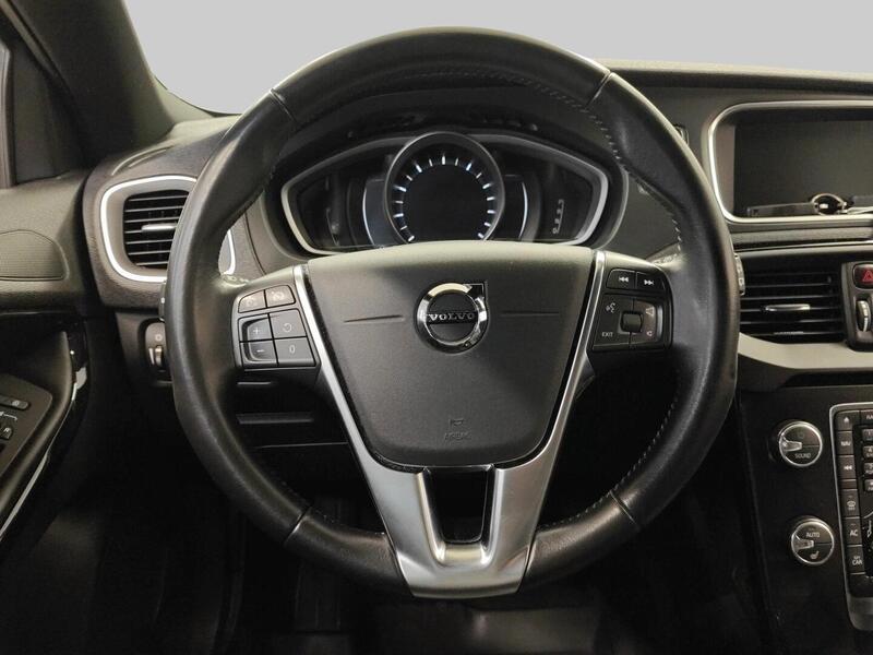 Volvo V40 Cross Country vaihtoauto