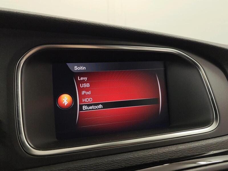 Volvo V40 Cross Country vaihtoauto