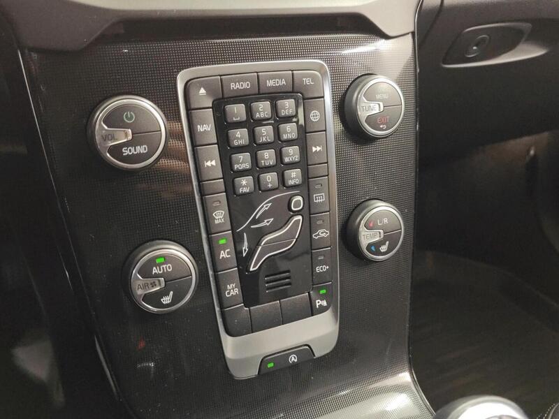 Volvo V40 Cross Country vaihtoauto