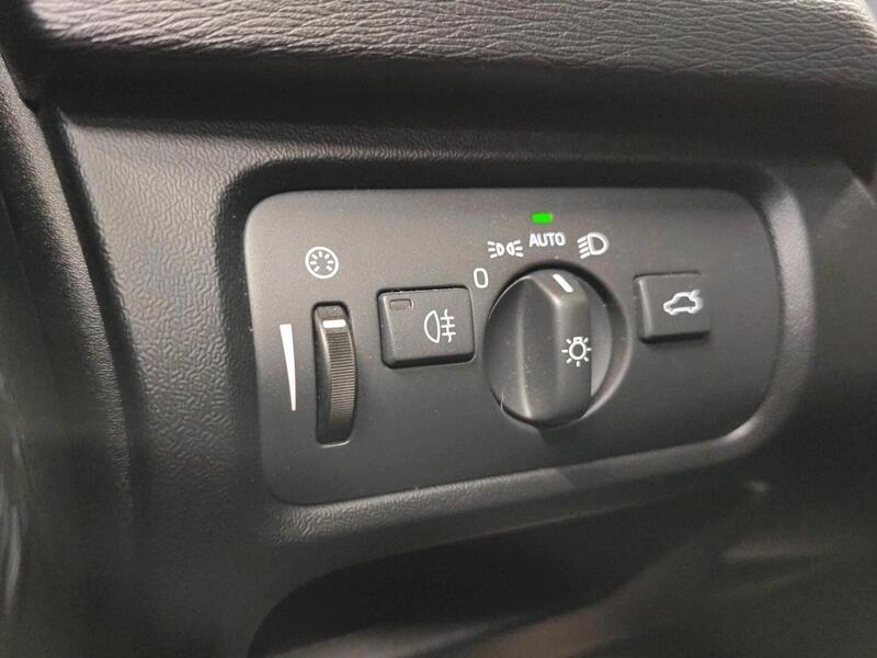 Volvo V40 Cross Country vaihtoauto