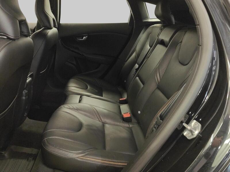 Volvo V40 Cross Country vaihtoauto