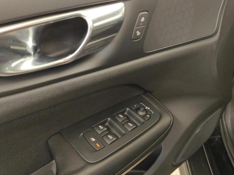 Volvo V60 Cross Country vaihtoauto