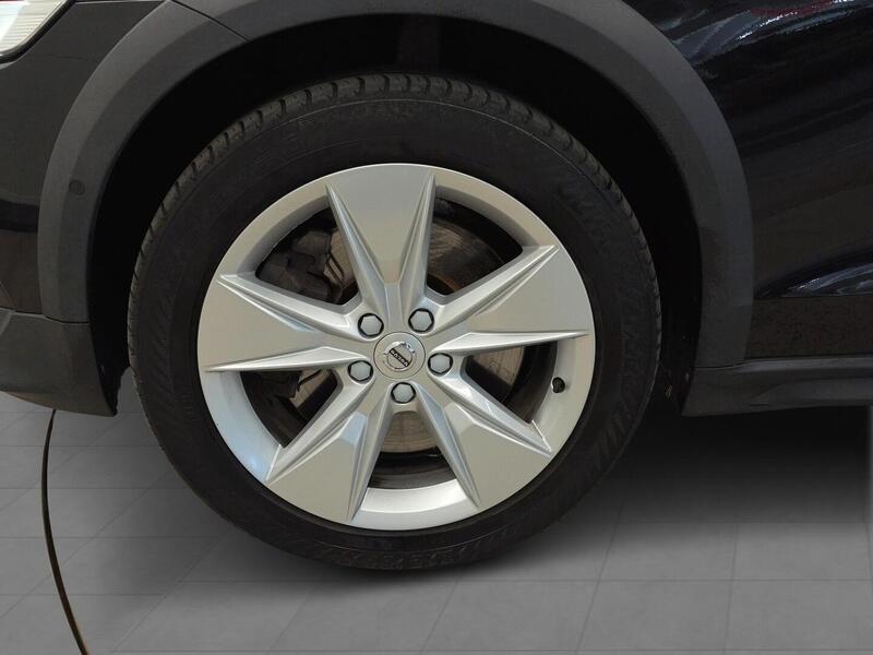 Volvo V60 Cross Country vaihtoauto