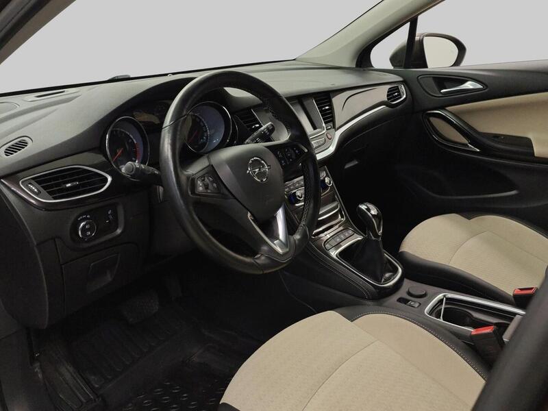 Opel Astra vaihtoauto