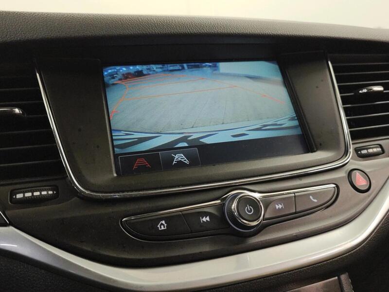 Opel Astra vaihtoauto