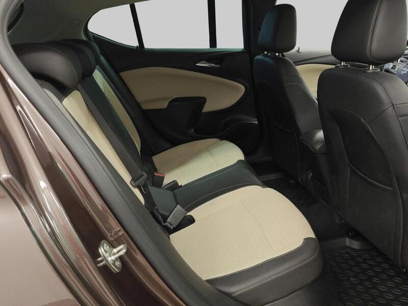 Opel Astra vaihtoauto