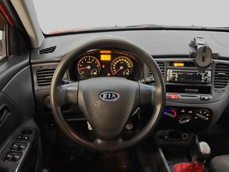 Kia Rio vaihtoauto