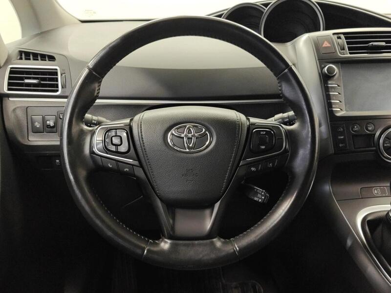 Toyota Verso vaihtoauto