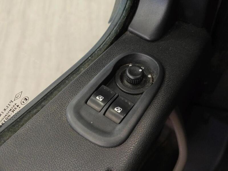 Nissan NV400 vaihtoauto