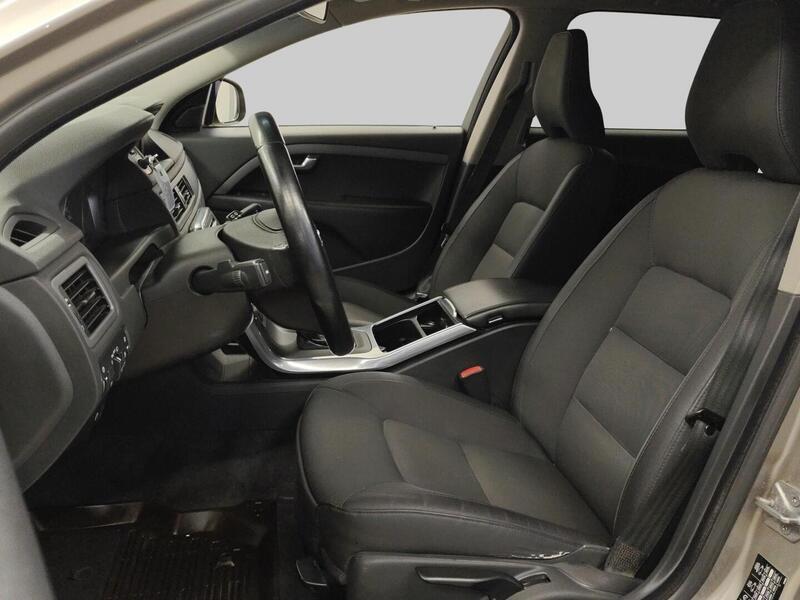 Volvo V70 vaihtoauto