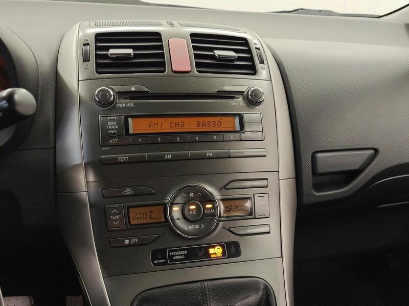 Toyota Auris vaihtoauto