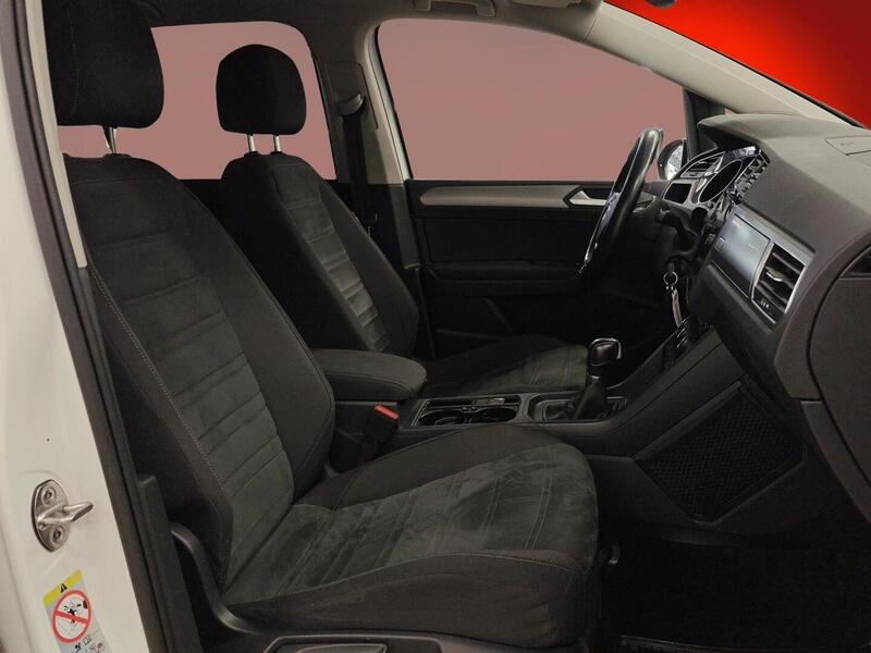 Volkswagen Touran vaihtoauto