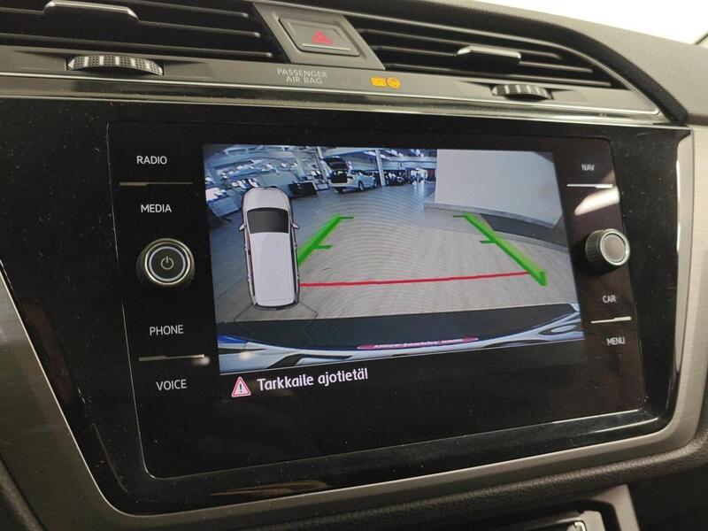 Volkswagen Touran vaihtoauto