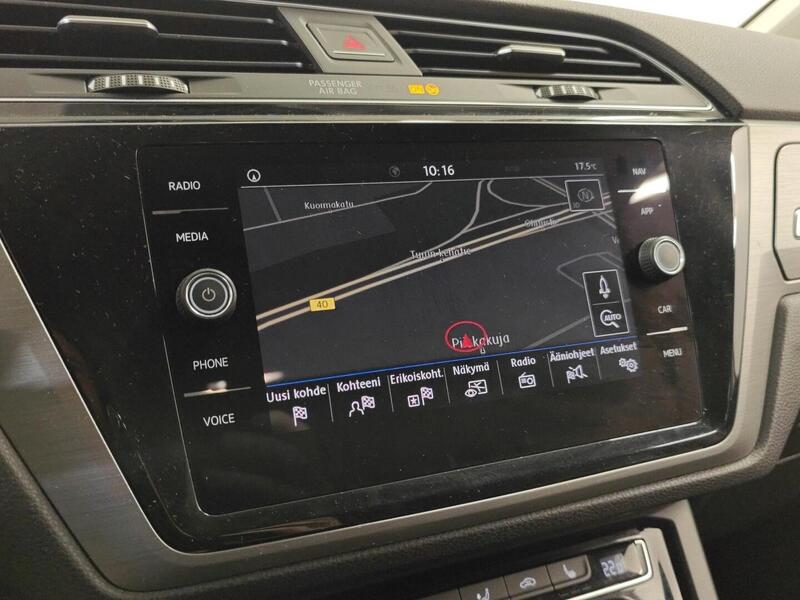 Volkswagen Touran vaihtoauto