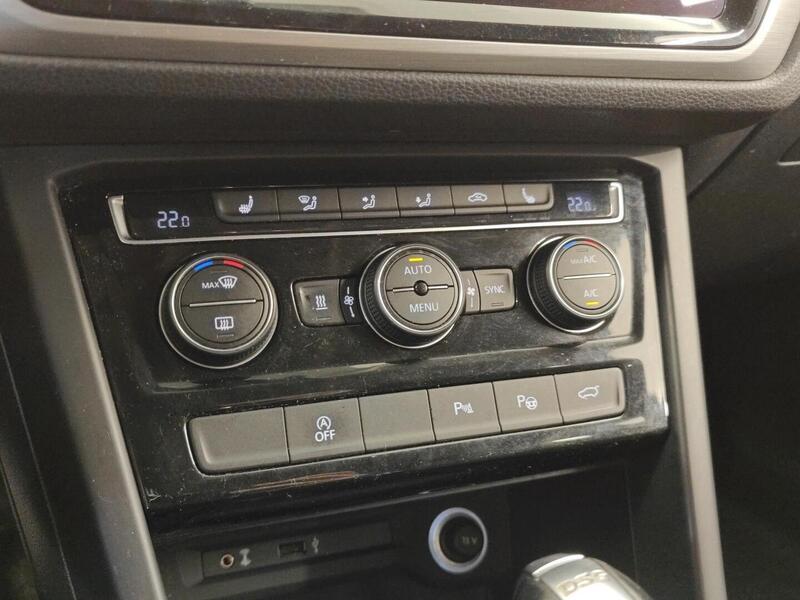 Volkswagen Touran vaihtoauto