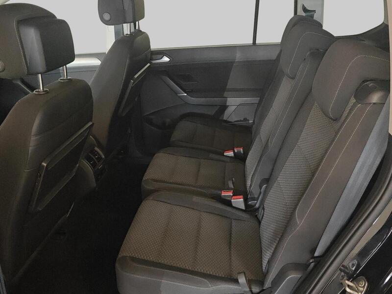 Volkswagen Touran vaihtoauto